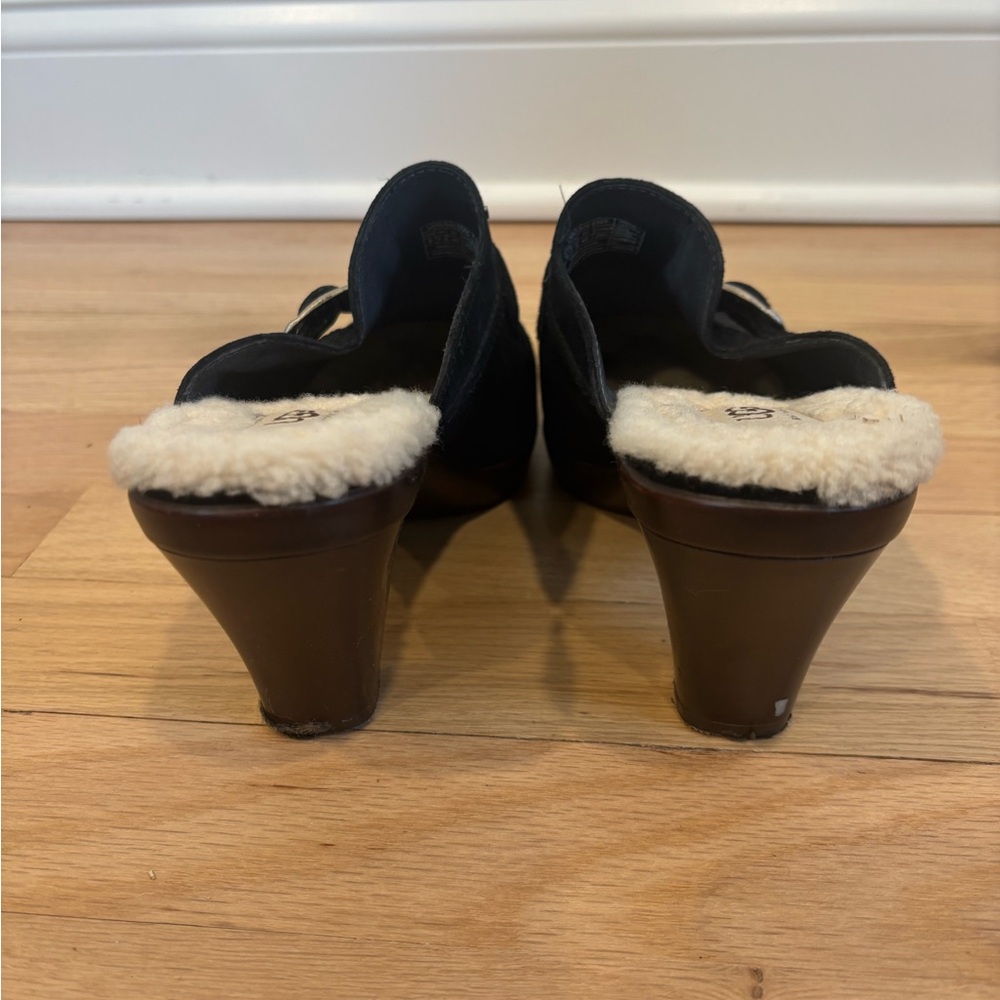 UGG Australia Isabella black suede sheepskin-lined heeled mule clogs size US 9 - Picture 5 of 9